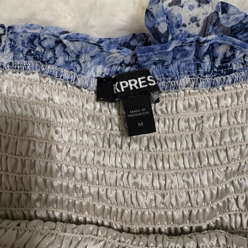 Express Floral Off-Shoulder Top - Picture 3 of 4
